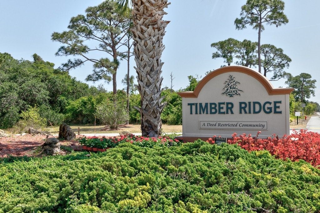 725 Timber Ridge Trl #B, Vero Beach, FL 32962 photo