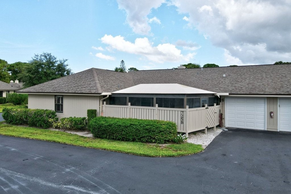 725 Timber Ridge Trl, Vero Beach, FL 32962