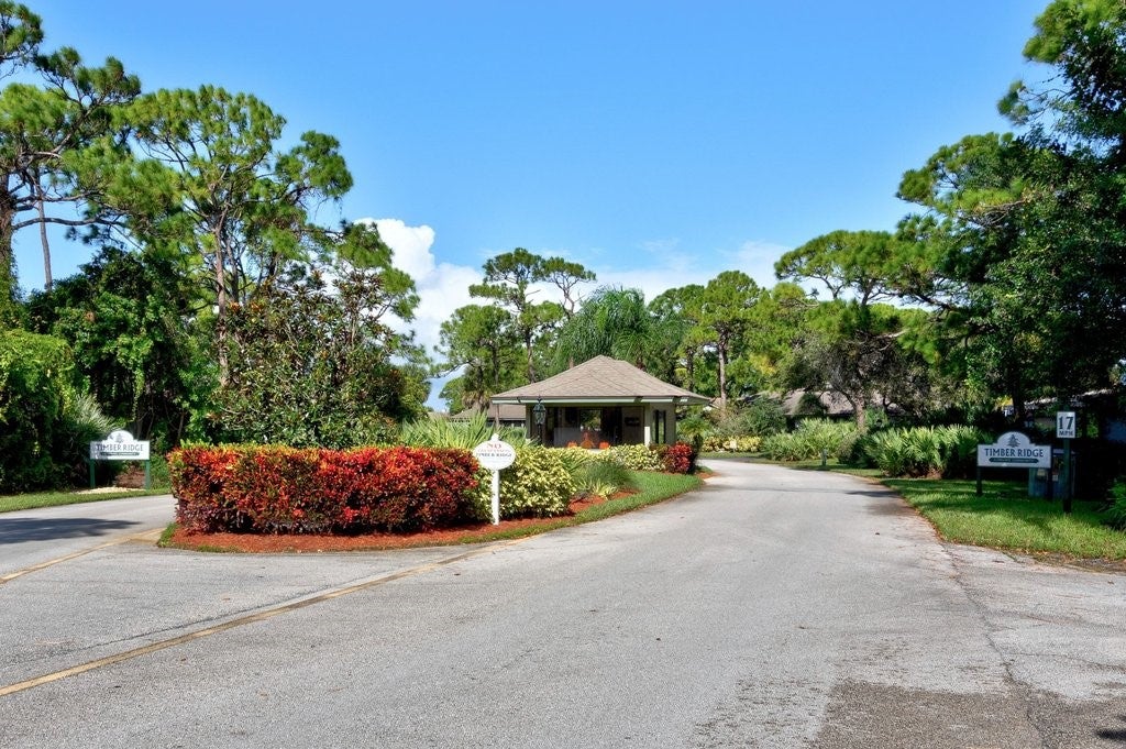 725 Timber Ridge Trl #B, Vero Beach, FL 32962 photo