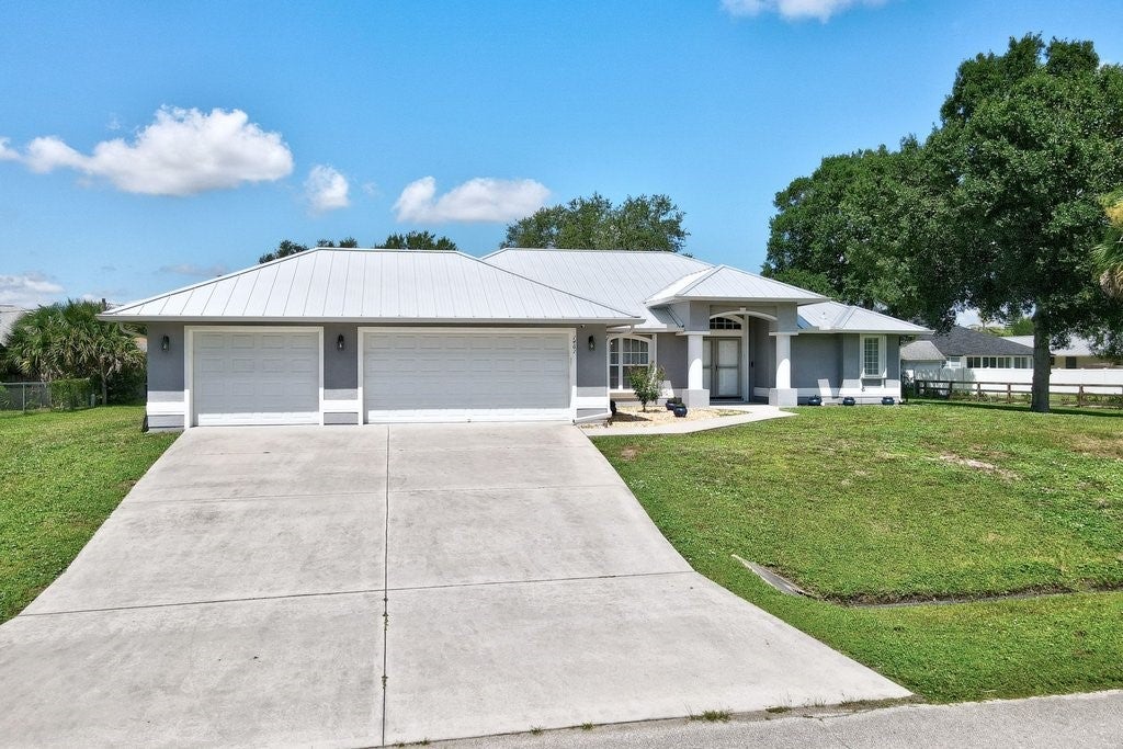 1461 Seahouse St, Sebastian, FL 32958 photo