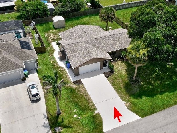 585 Ray St, Sebastian, FL 32958 photo
