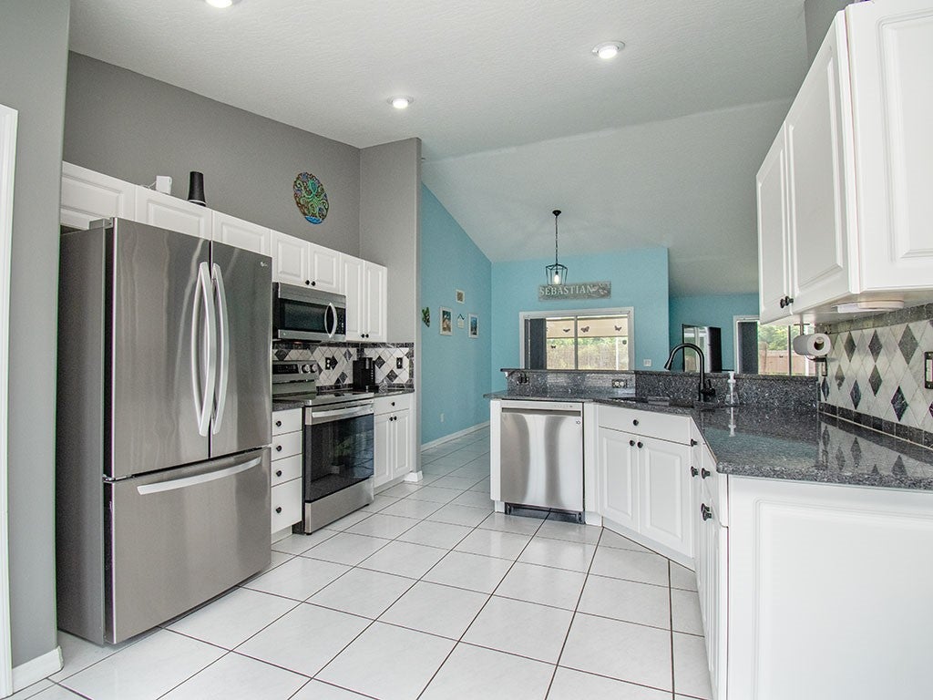 101 Duncan St, Sebastian, FL 32958 photo