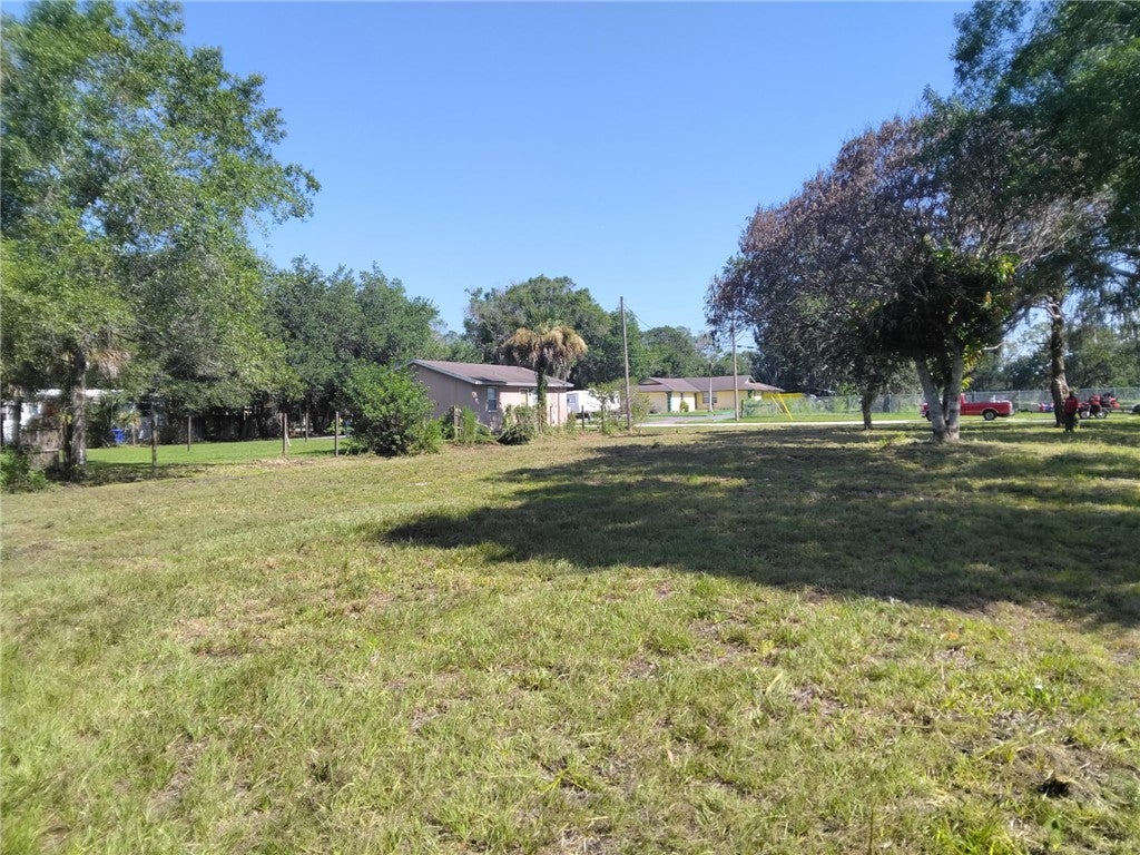 1075 Lincoln St, Fellsmere, FL 32948 photo