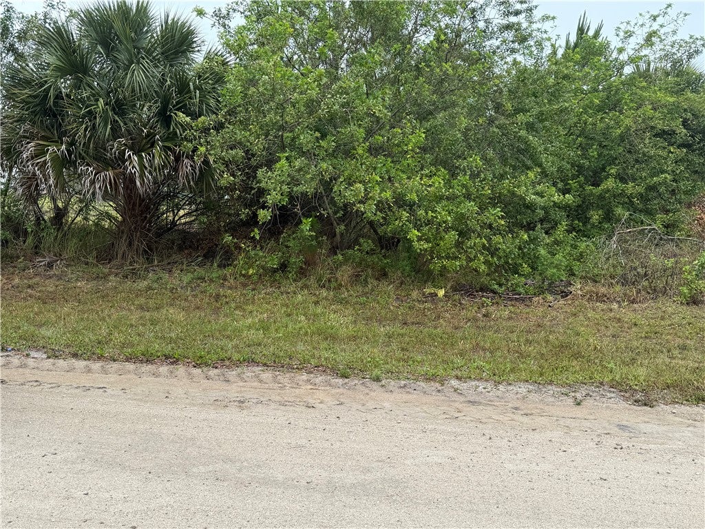 7945 98 Ct, Vero Beach, FL 32967 photo