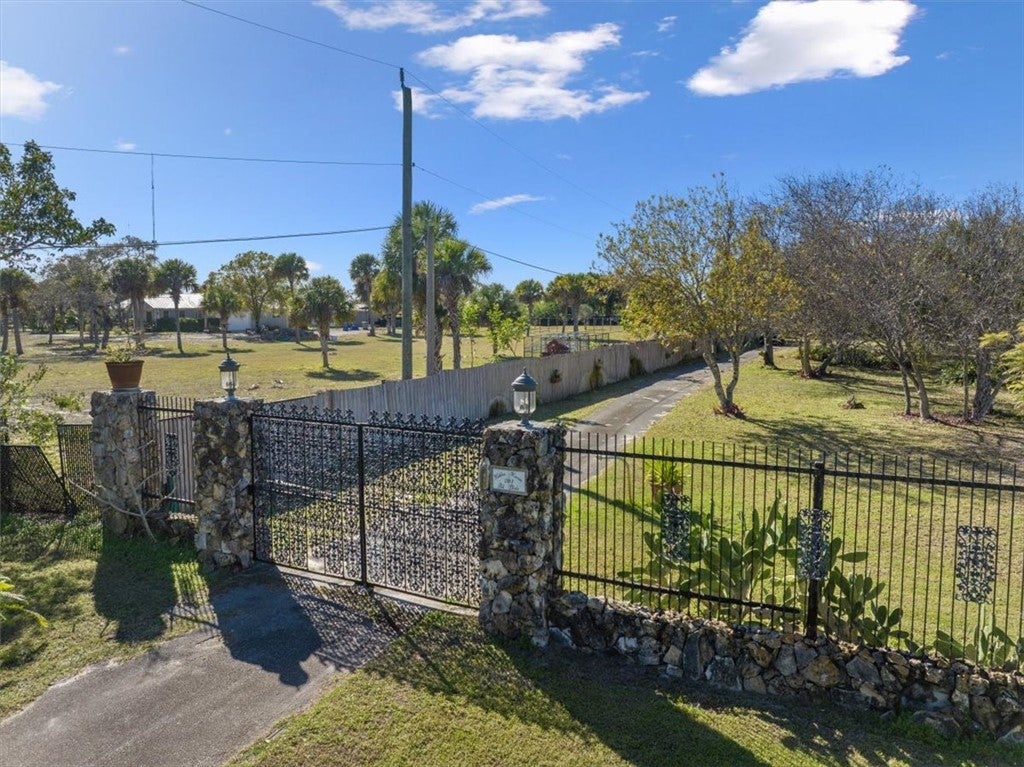 281 Dixie Hwy, Vero Beach, FL 32962 photo