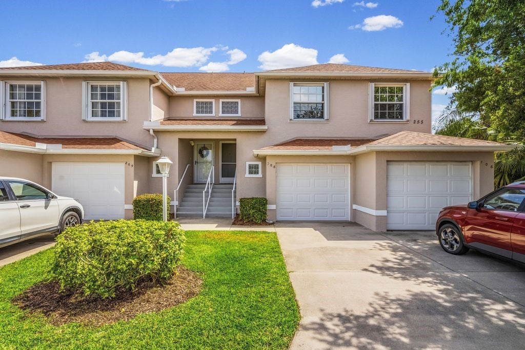 255 Grand Royale Cir, Vero Beach, FL 32962