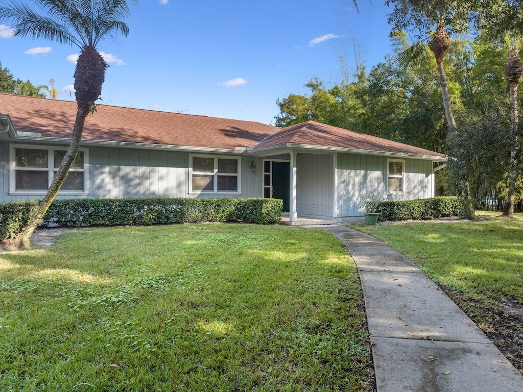 4790 16 St, Vero Beach, FL 32966 photo