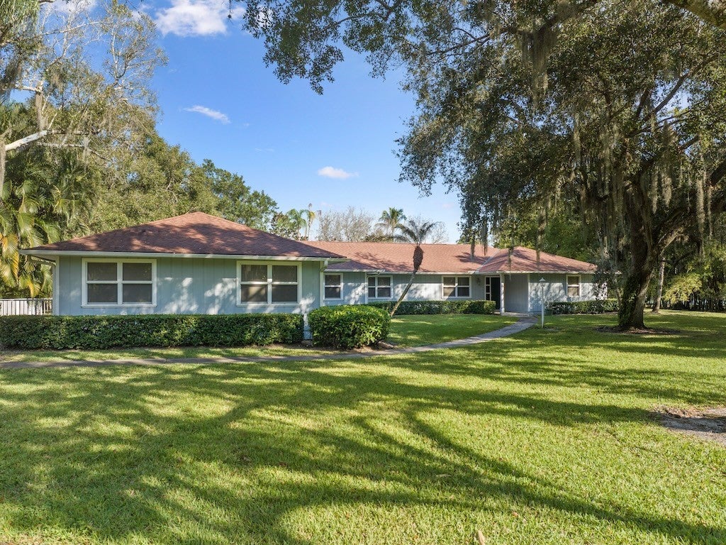 4790 16 St, Vero Beach, FL 32966
