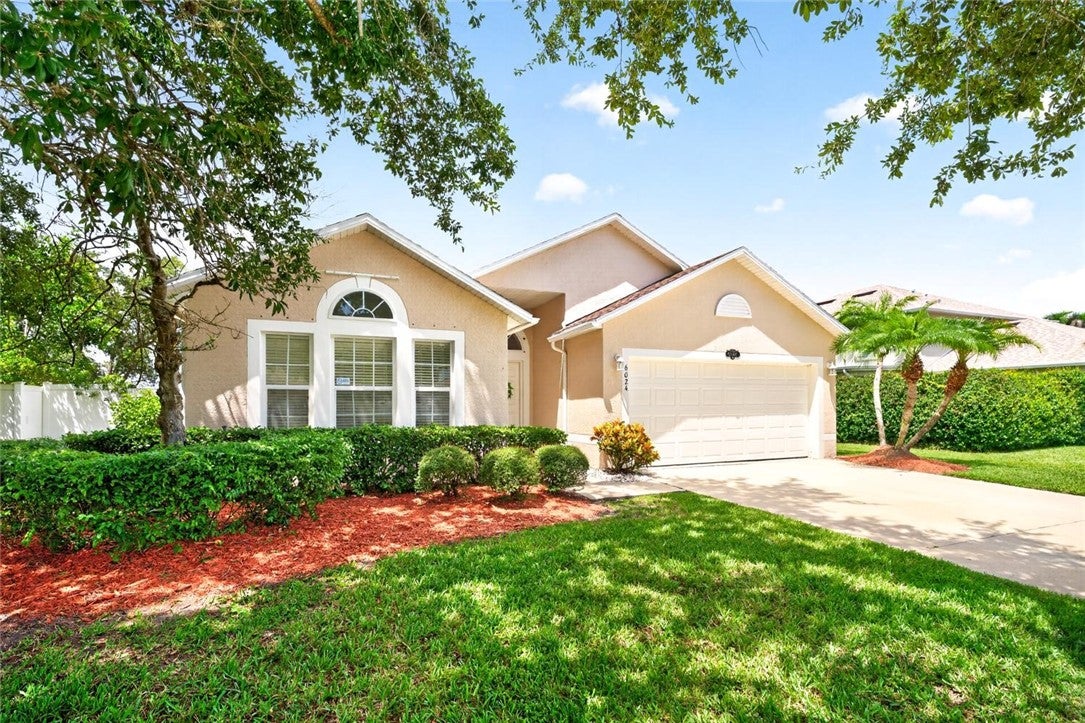 6024 Ridge Lake Cir, Vero Beach, FL 32967