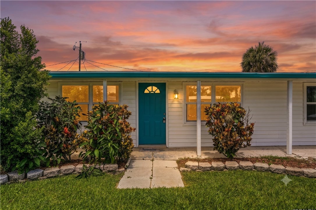 1441 4 Ave, Vero Beach, FL 32960 photo
