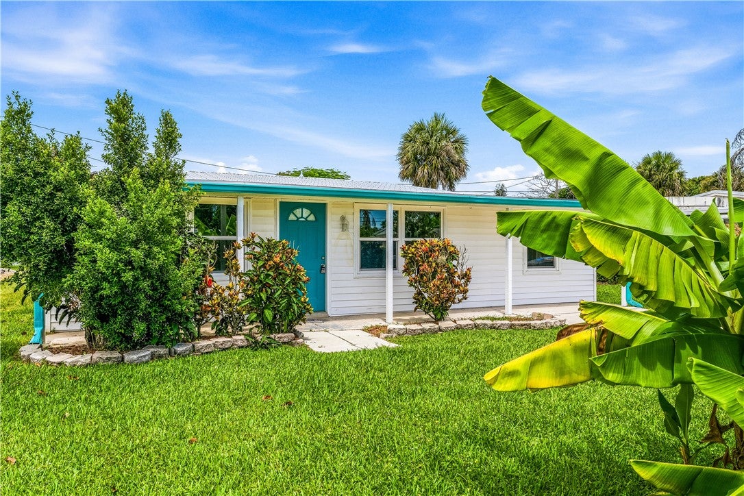 1441 4 Ave, Vero Beach, FL 32960 photo