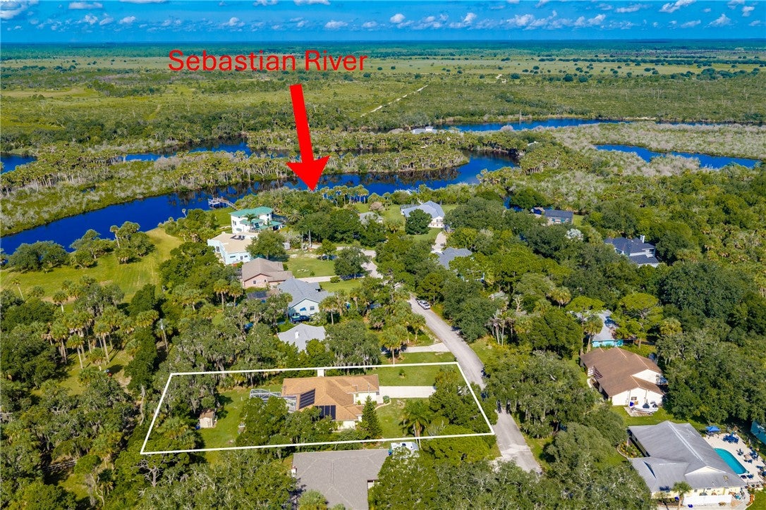 821 Robin Ln, Sebastian, FL 32958 photo