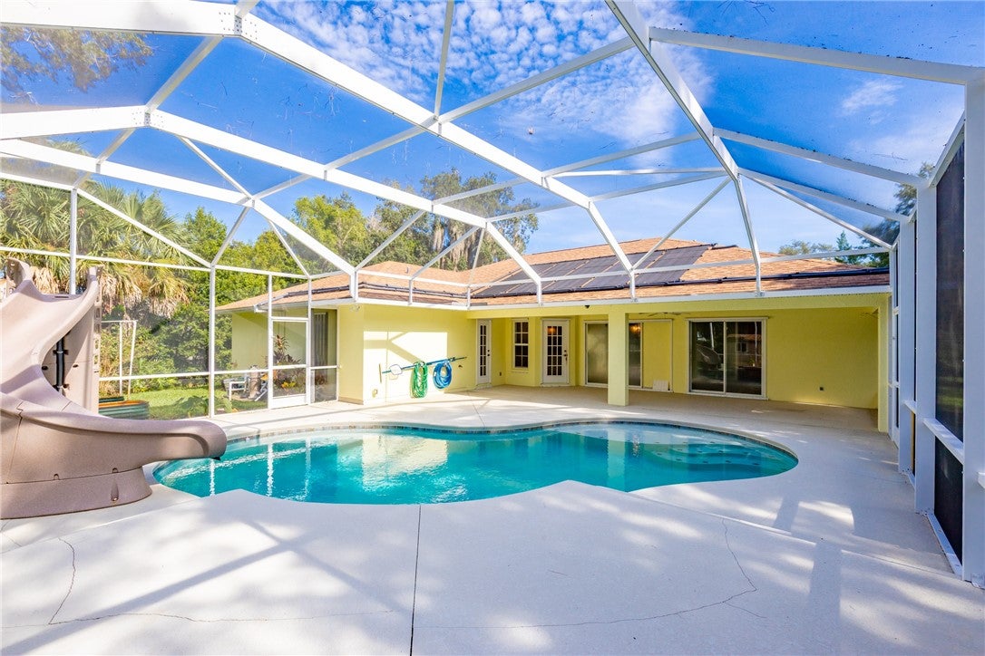 821 Robin Ln, Sebastian, FL 32958 photo