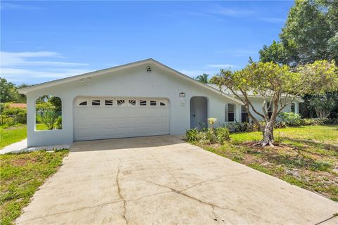 Single Family Residence in Vero Beach FL 1416 35th Avenue.jpg