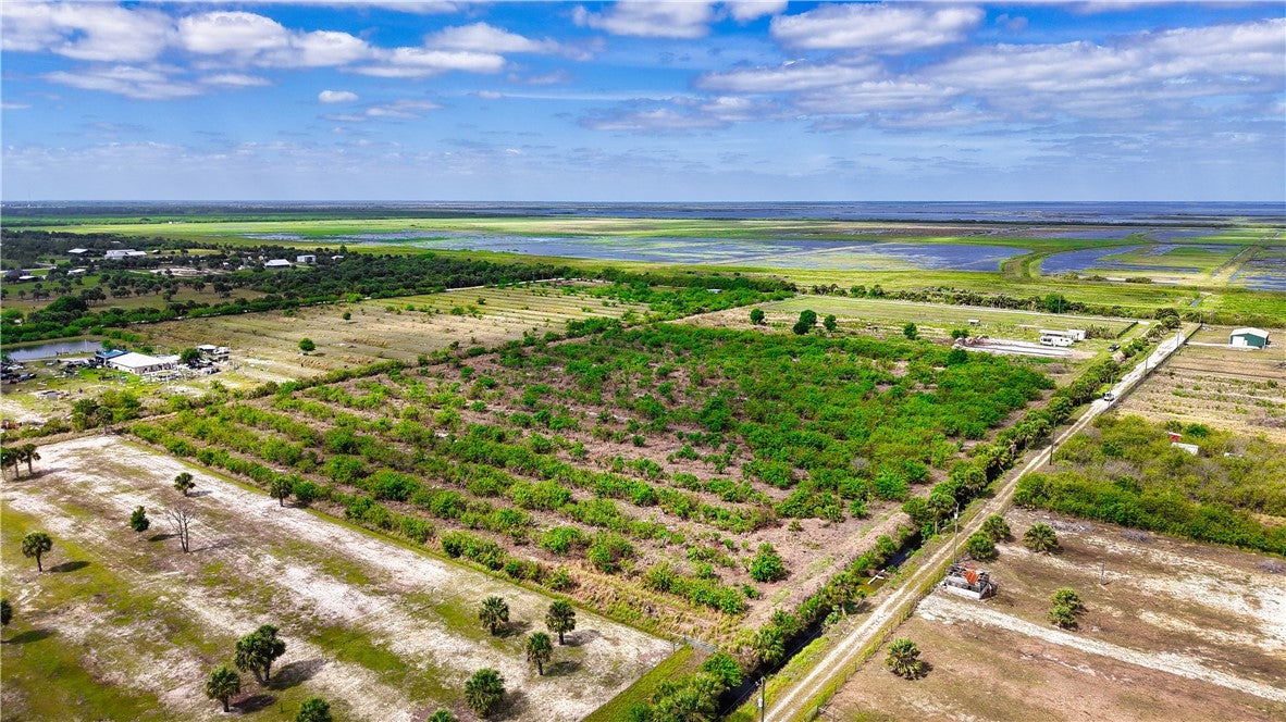 15255 111 St, Fellsmere, FL 32948