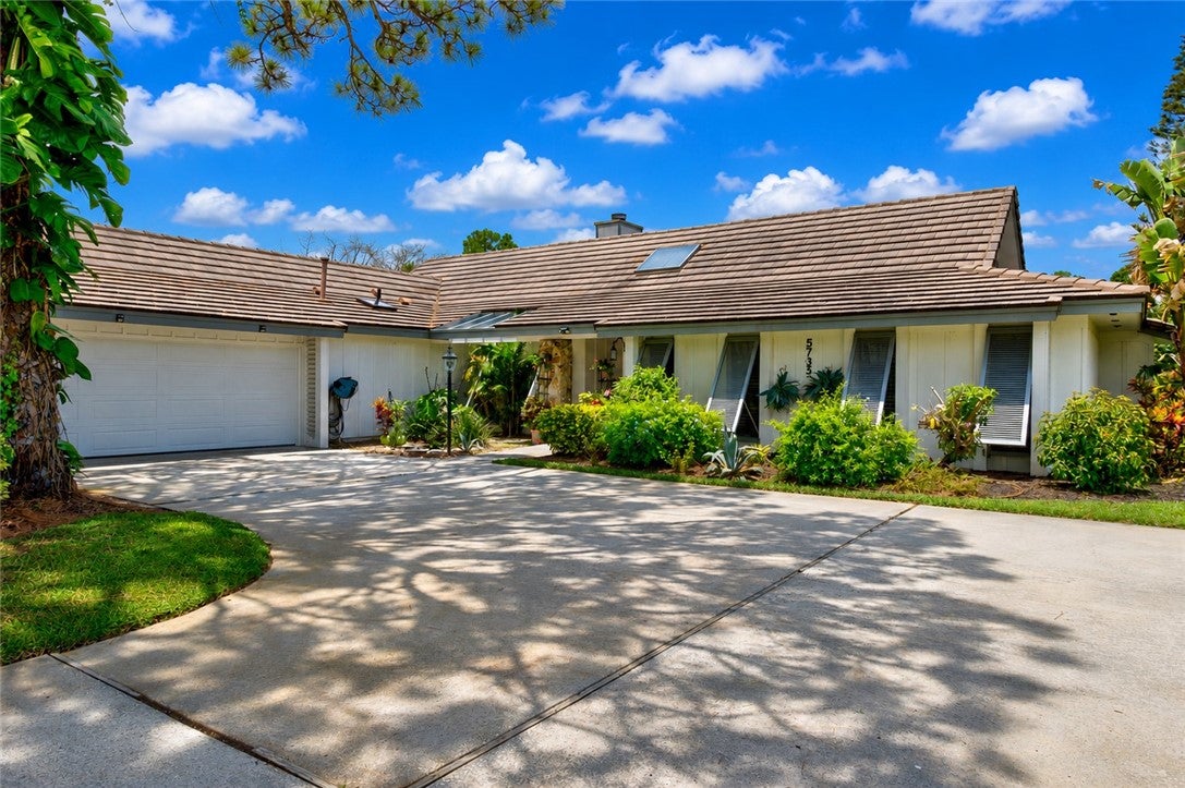 5735 Glen Eagle Ln, Vero Beach, FL 32967 photo