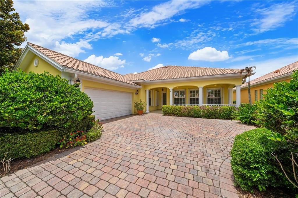 5422 Barbados Sq, Vero Beach, FL 32967 photo