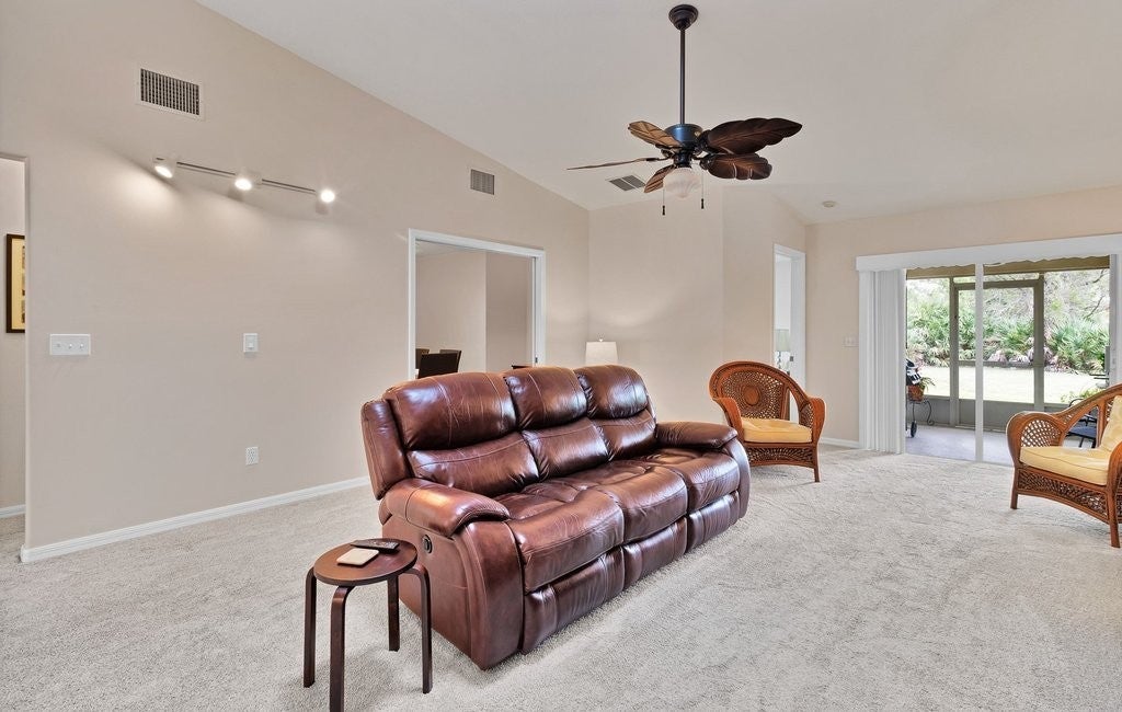 134 Daisy Ln, Sebastian, FL 32958 photo