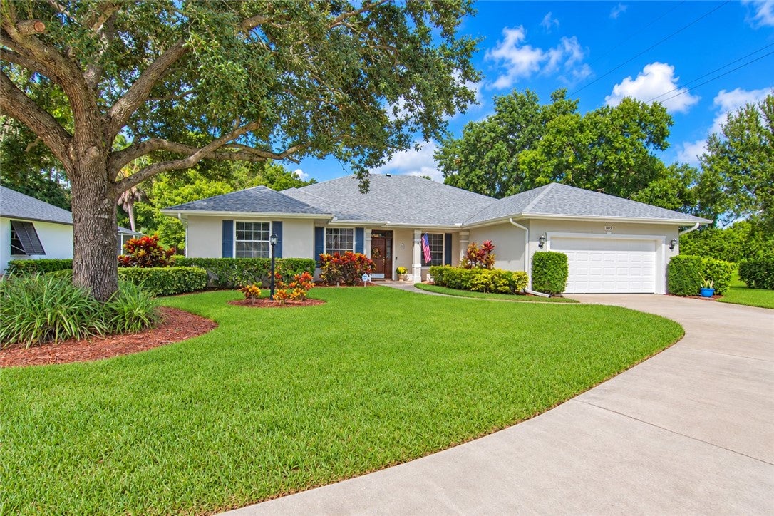 305 40 Ct, Vero Beach, FL 32968