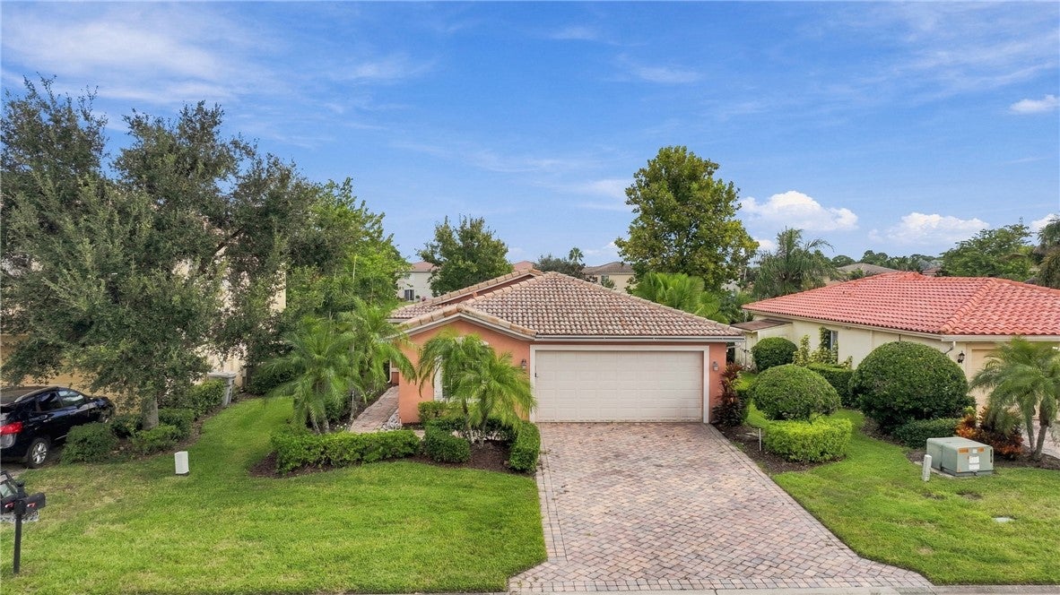 5530 45 Ave, Vero Beach, FL 32967 photo