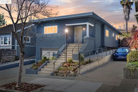 Single Family Residence in Oakland CA 5107 Desmond St.jpg