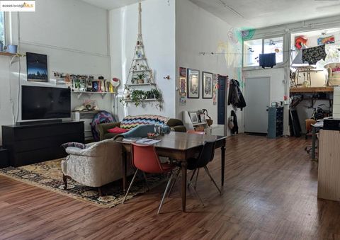 Quadruplex in Oakland CA 1502 8th St.jpg