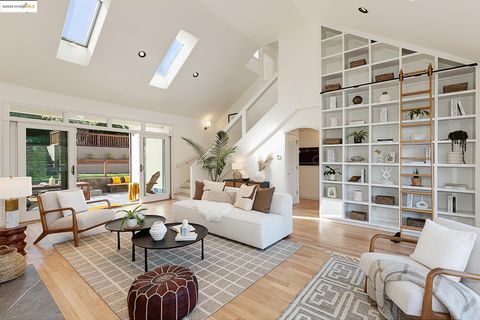 Single Family Residence in Oakland CA 6167 Ocean View Dr.jpg
