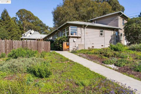 Single Family Residence in Oakland CA 3600 Seminary Ave.jpg