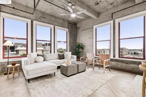 Condominium in Oakland CA 201 4th St.jpg