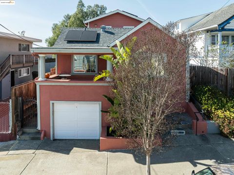 Single Family Residence in Oakland CA 2119 48Th Ave.jpg