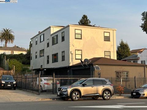 Quadruplex in Oakland CA 9520 Macarthur Blvd.jpg