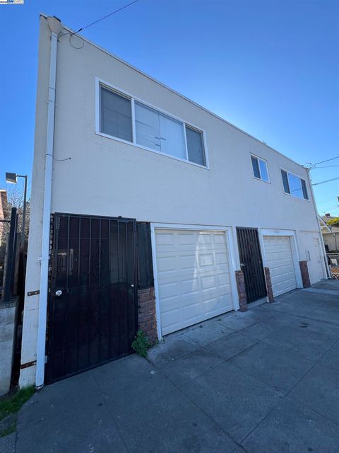 Quadruplex in Oakland CA 2312 55Th Ave.jpg