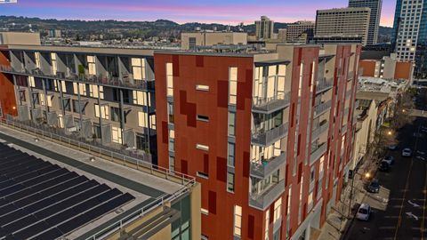 Condominium in Oakland CA 630 Thomas L Berkley Way.jpg