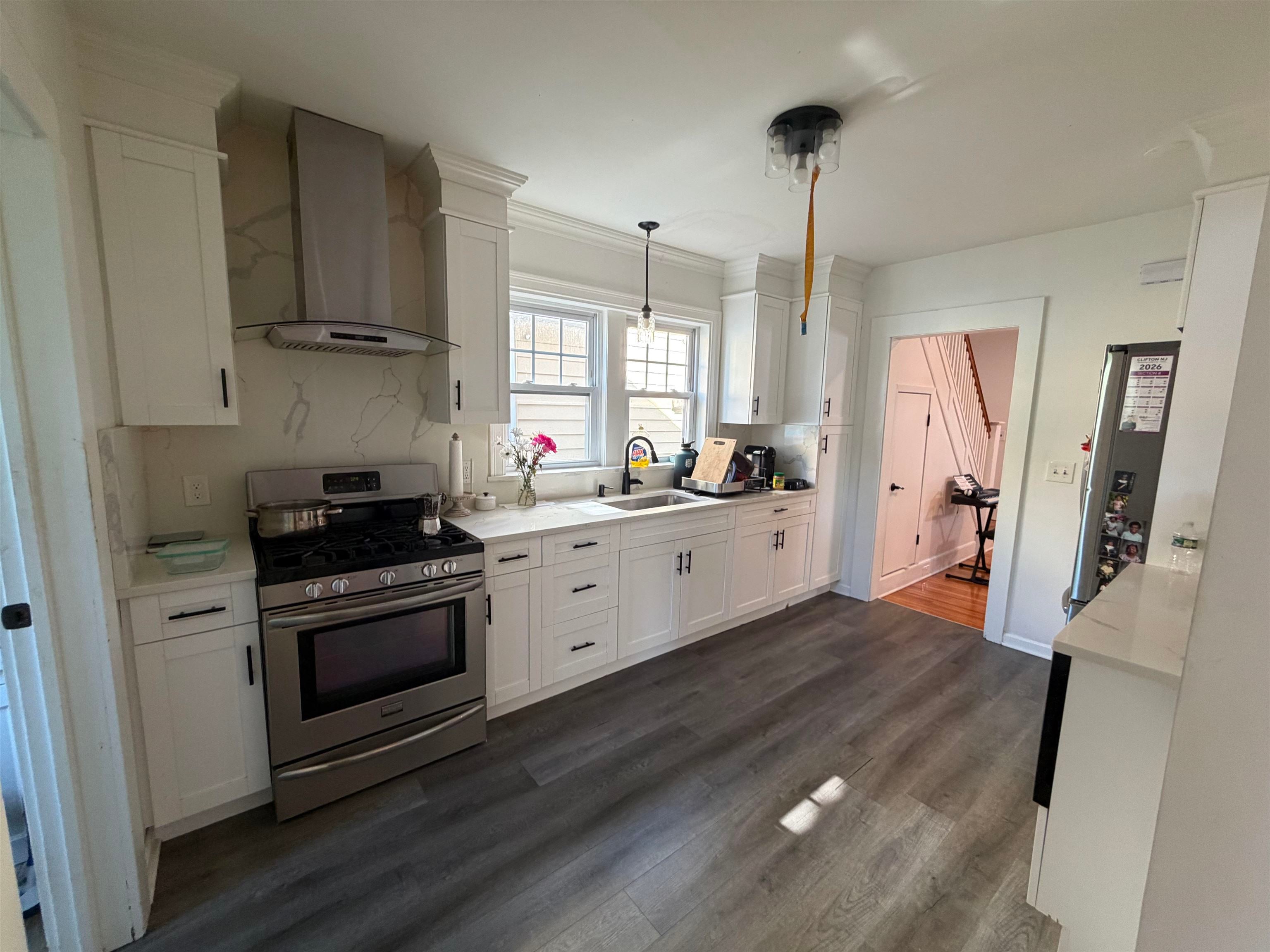 296 E 6th St, Clifton, NJ 07011 photo