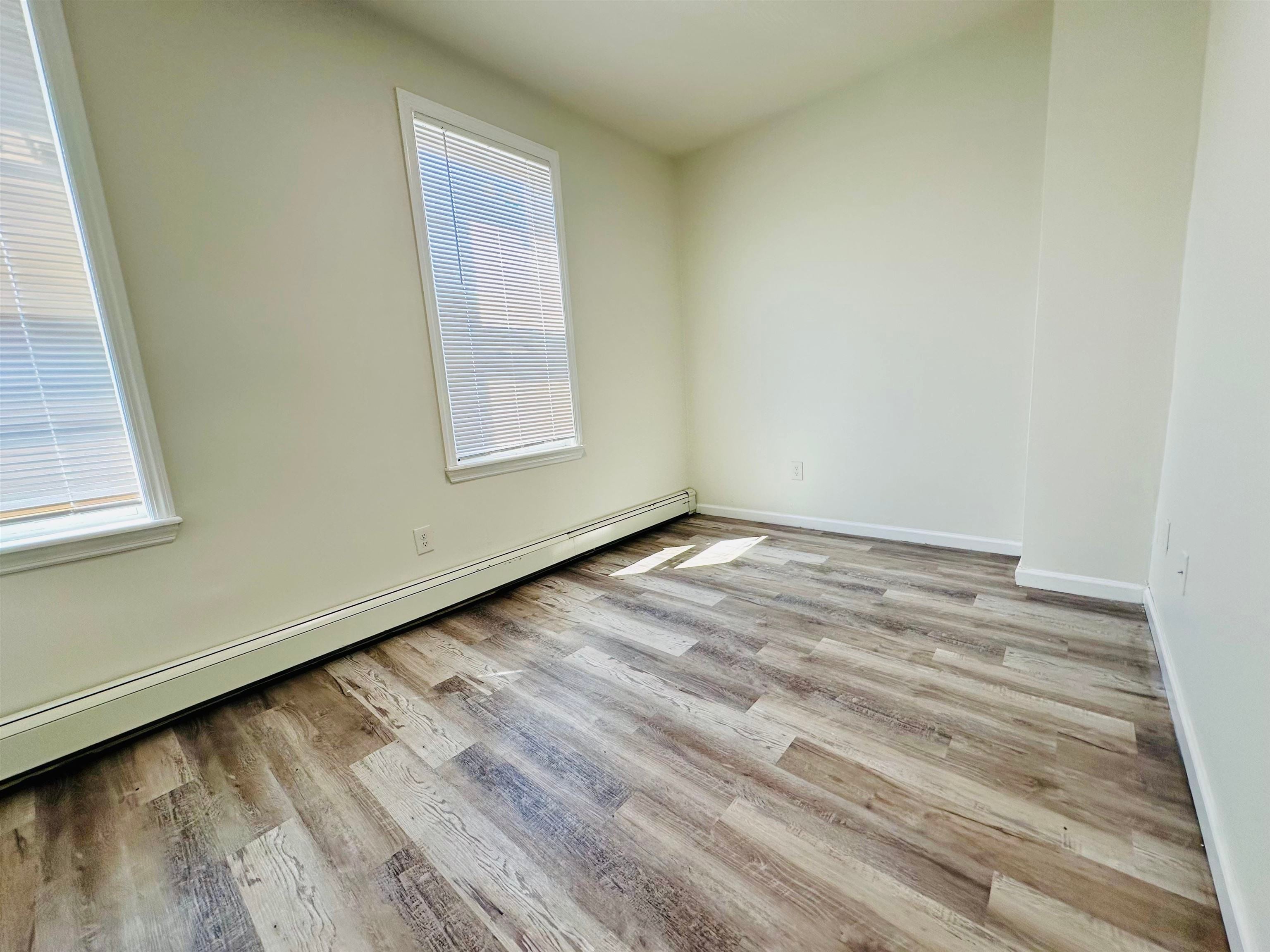 1052 Garfield Ave, Jersey City, NJ 07304 photo