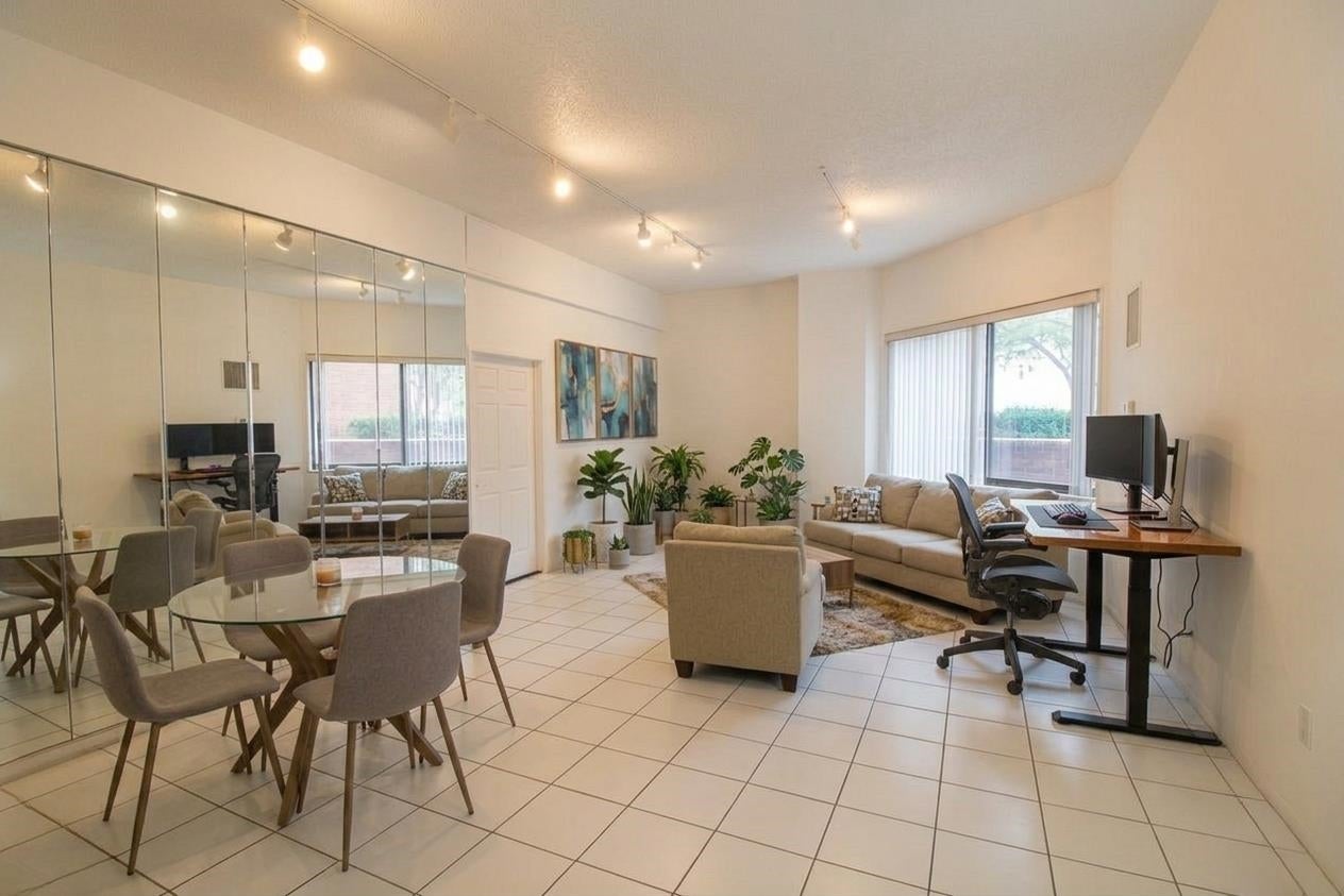 108 Harmon Cv, Secaucus, NJ 07094