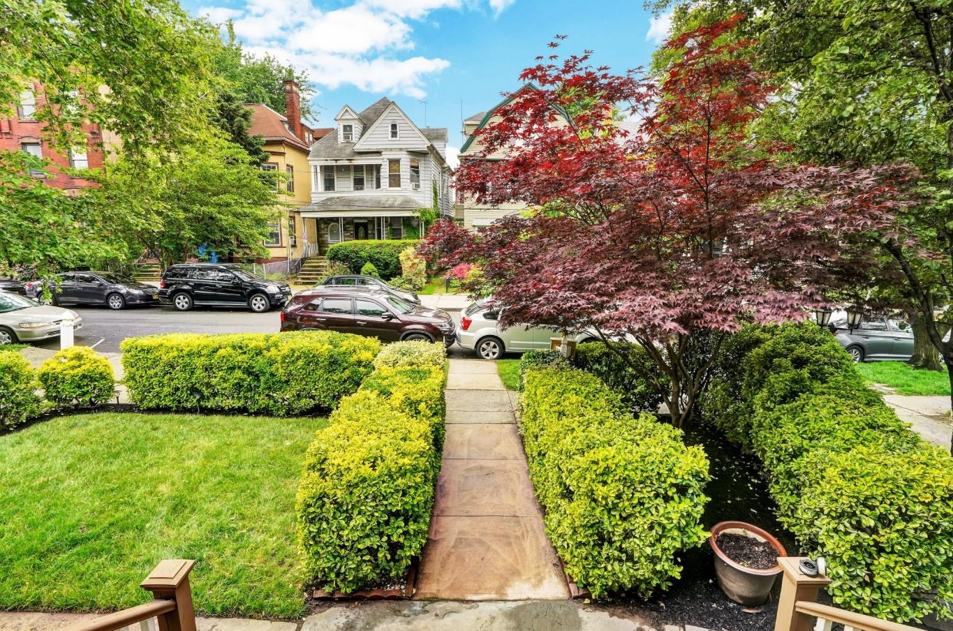 38 Bentley Ave, Jersey City, NJ 07304 photo
