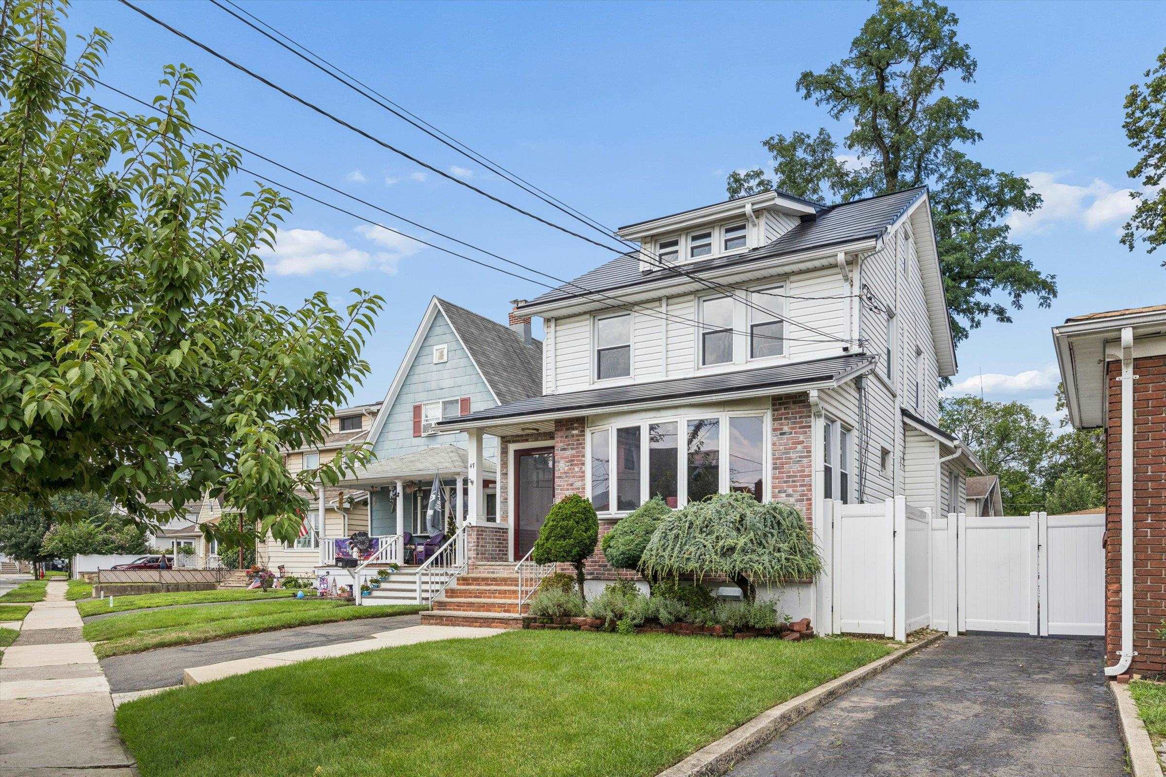 47 Kearney St, Lyndhurst, NJ 07071 photo