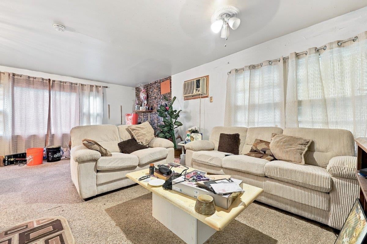 287 Clerk St, Jersey City, NJ 07304
