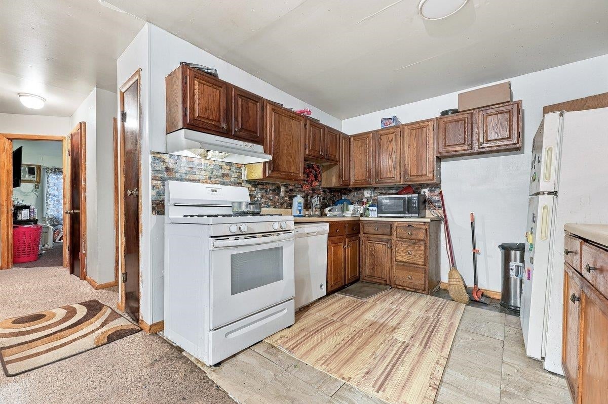 287 Clerk St, Jersey City, NJ 07304 photo