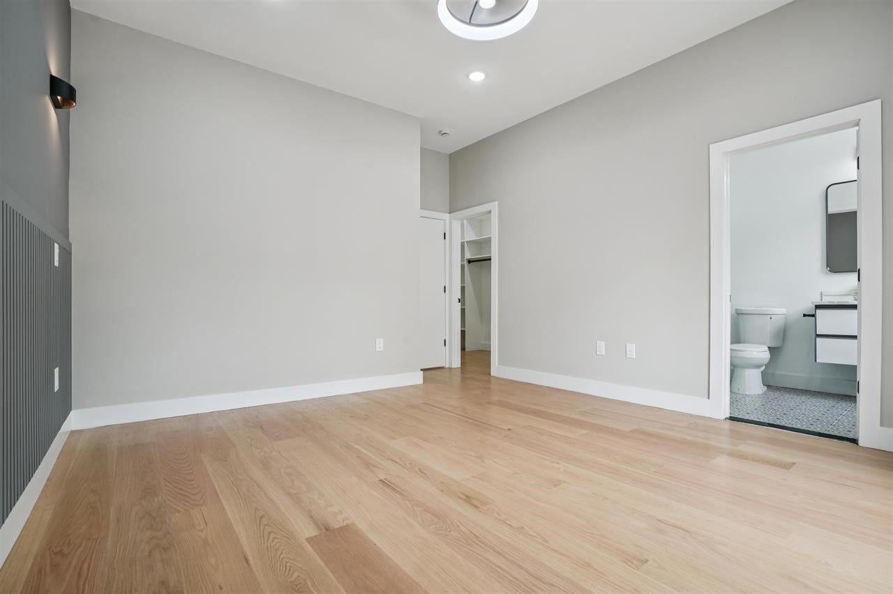 68 Thorne St #1, Jersey City, NJ 07307 photo