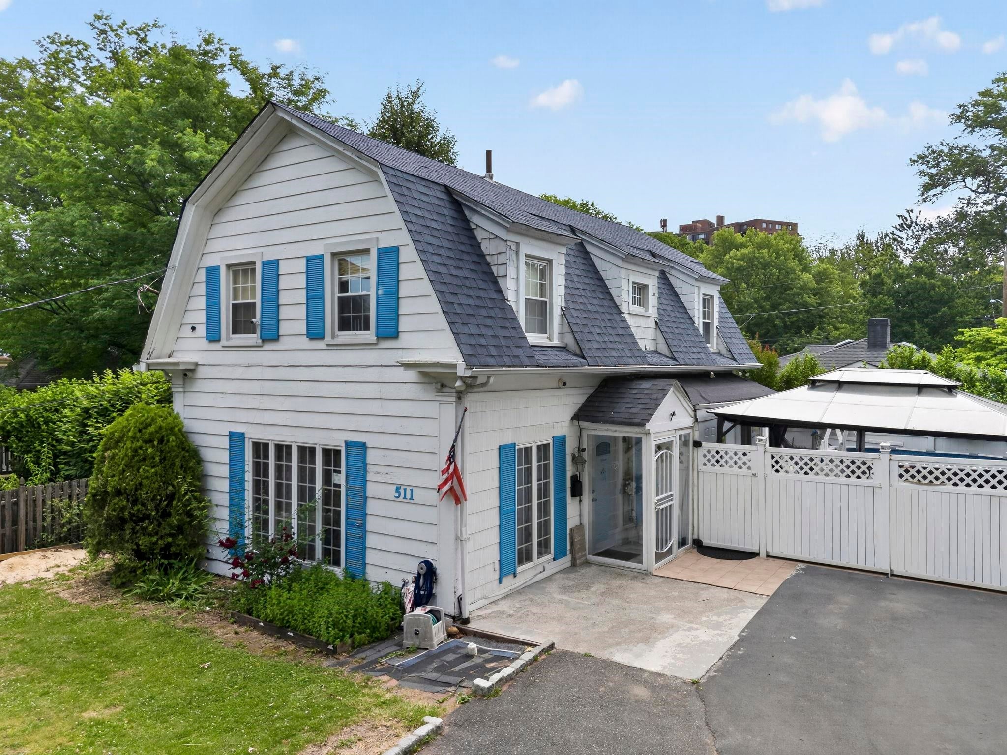 509 511 Ridge St, Newark, NJ 07104