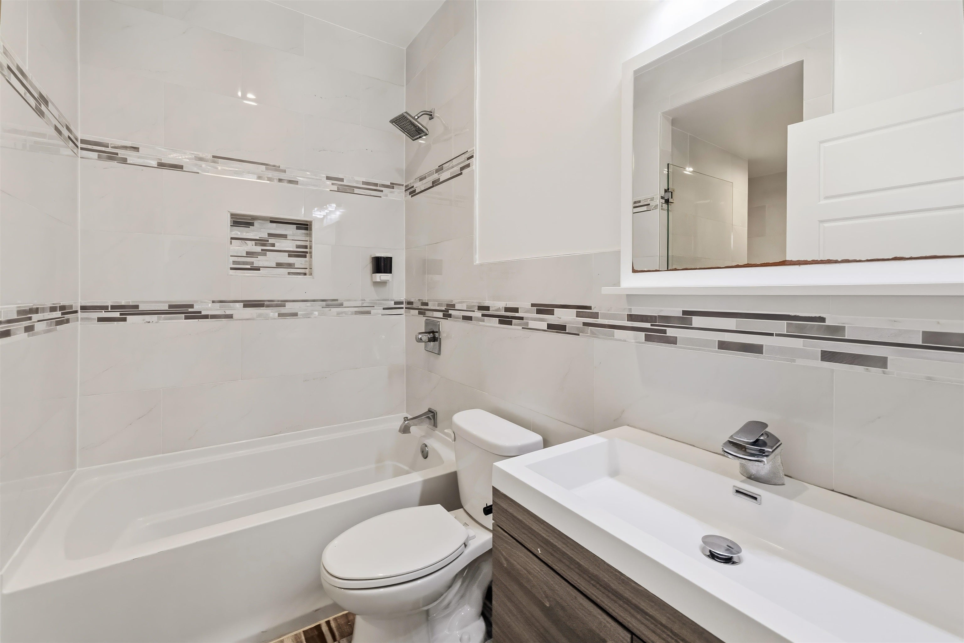 141 Beach St #1 AND 2, Jersey City, NJ 07307 photo