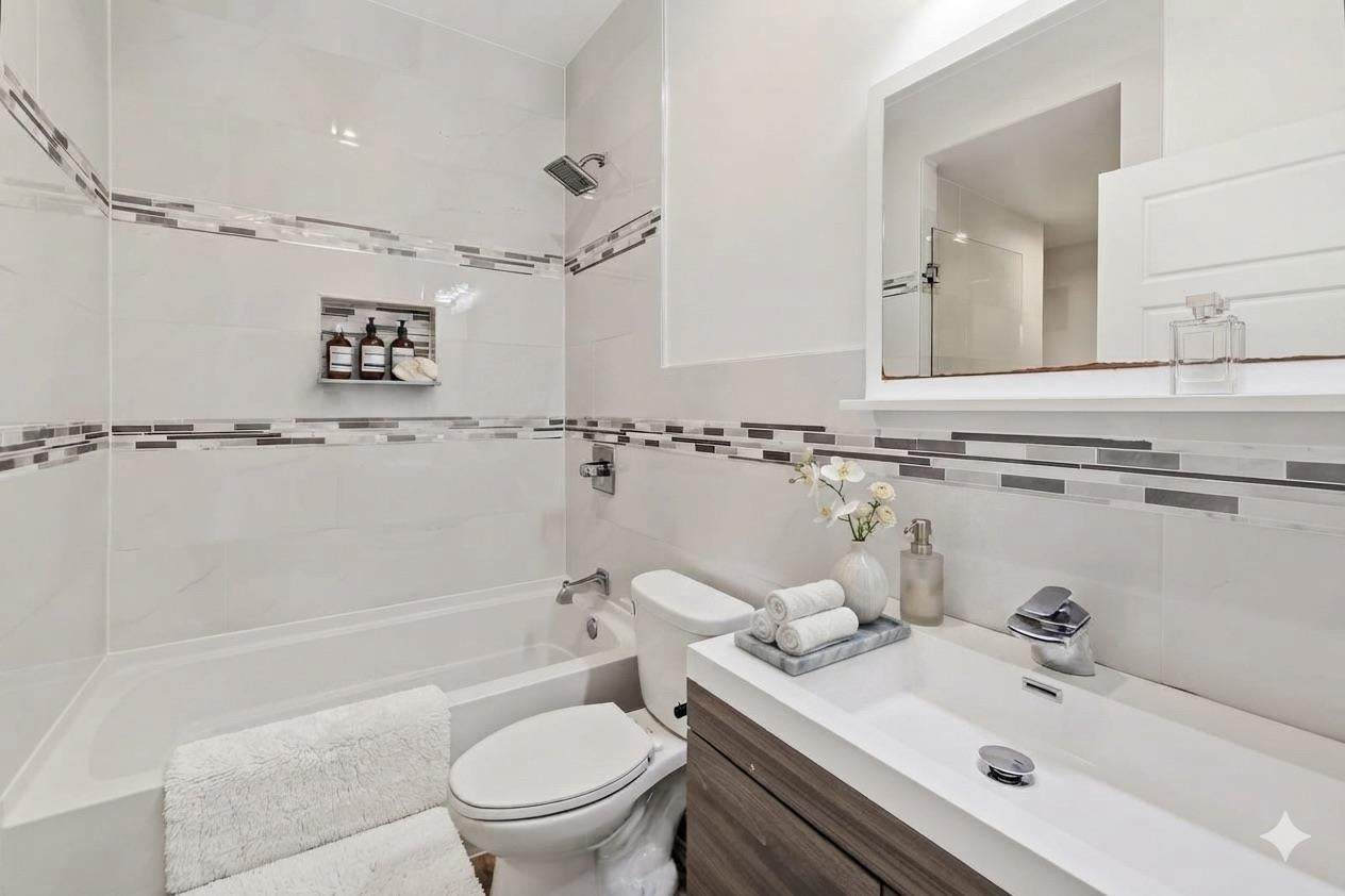 141 Beach St #1 AND 2, Jersey City, NJ 07307 photo