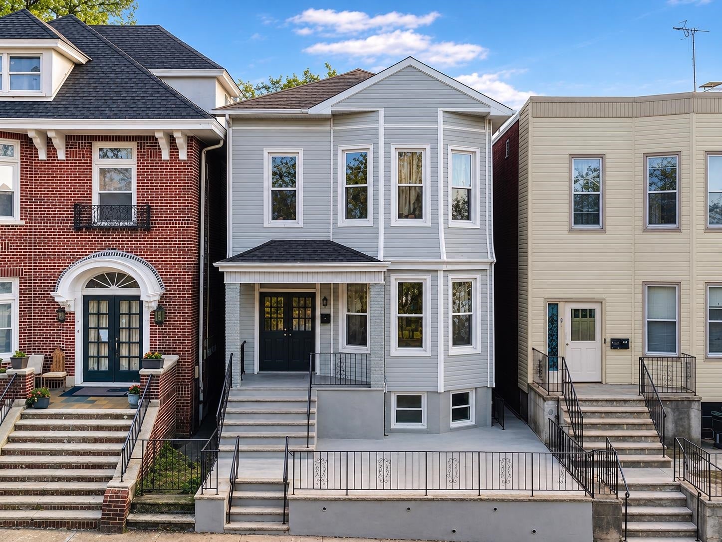 19 Thorne St, Jersey City, NJ 07307