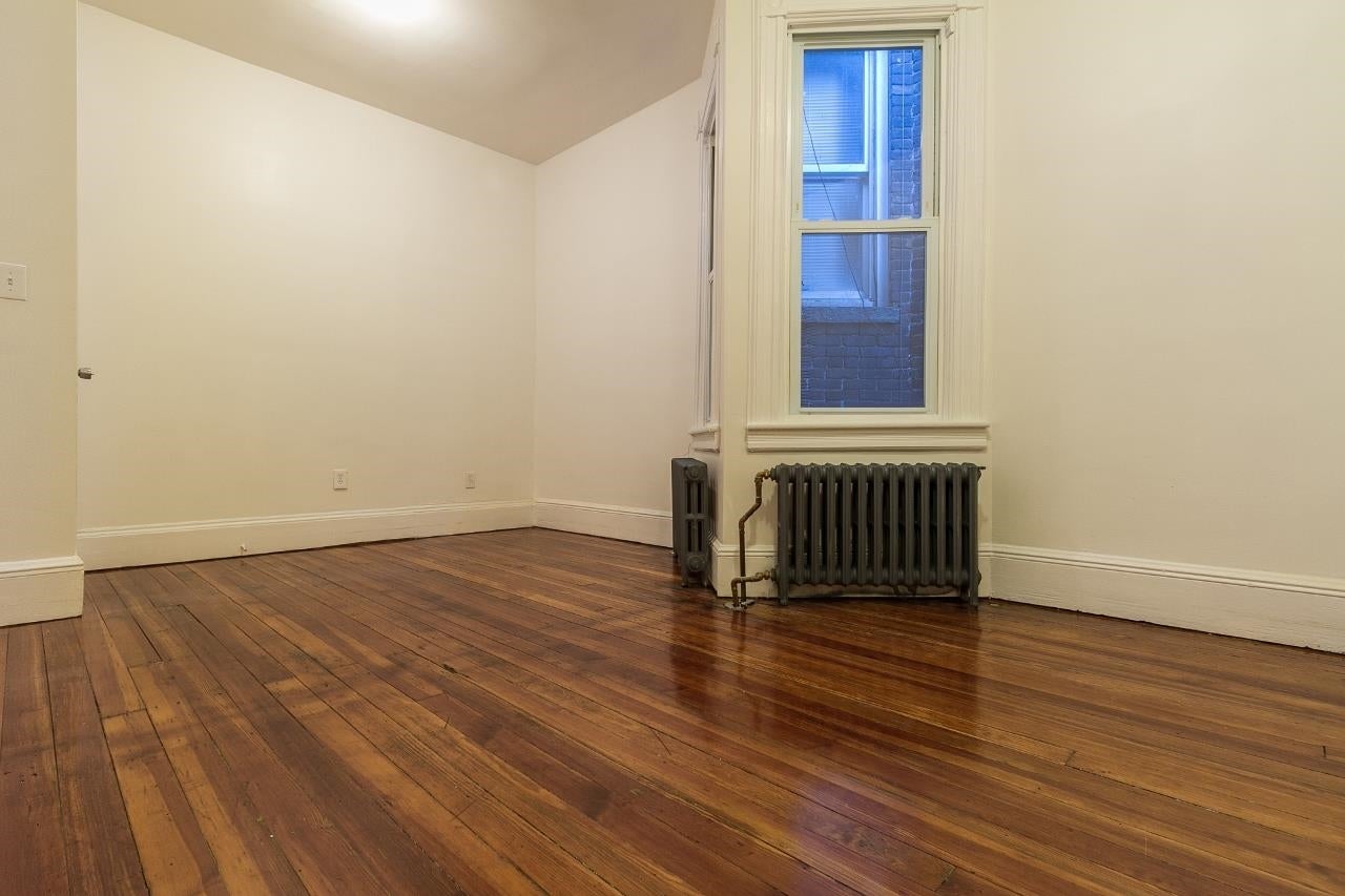 314 49th St, Union City, NJ 07087 photo