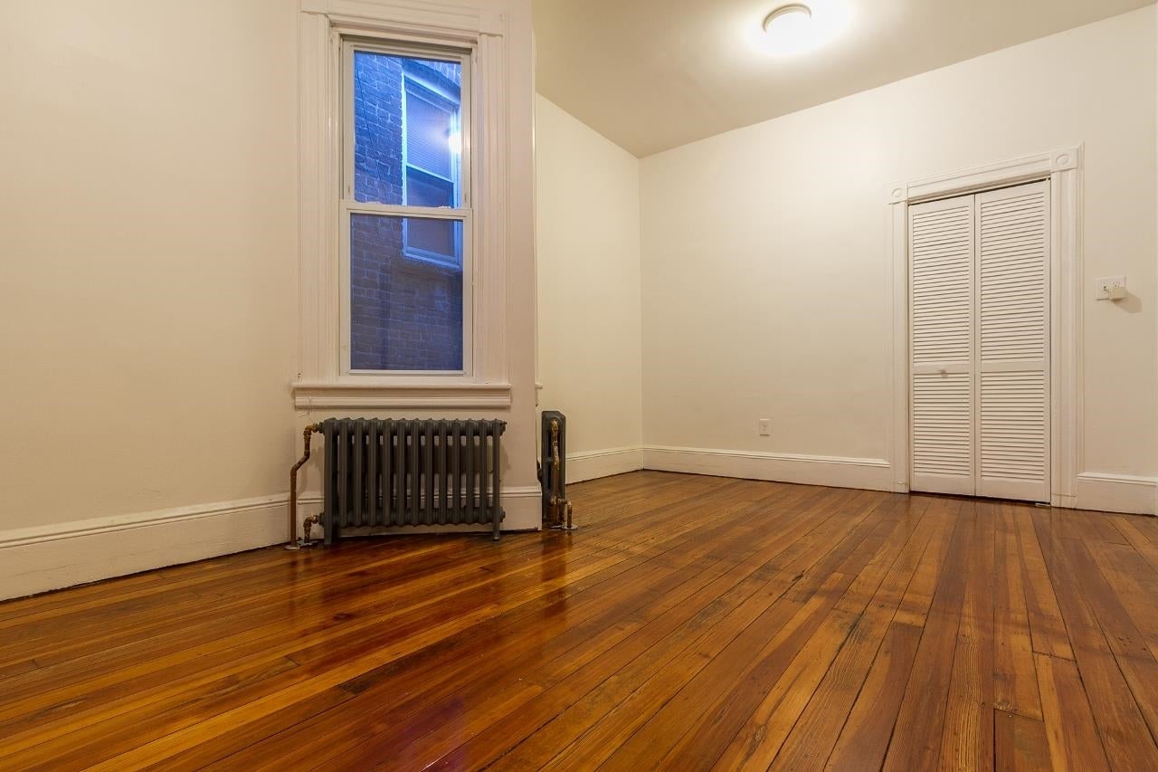 314 49th St, Union City, NJ 07087 photo