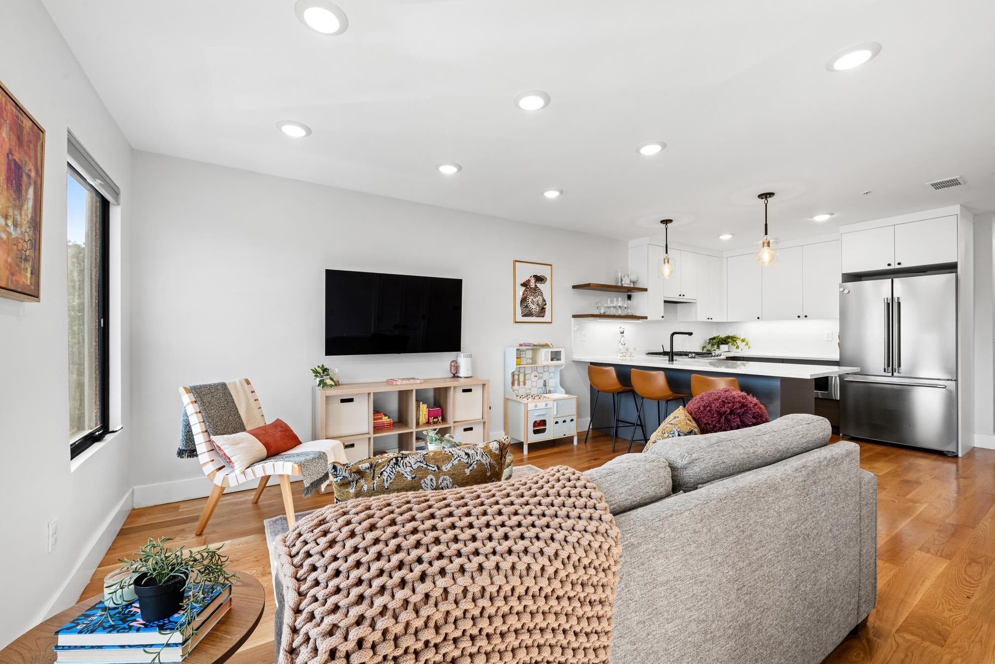 22 Lincoln St, Jersey City, NJ 07307
