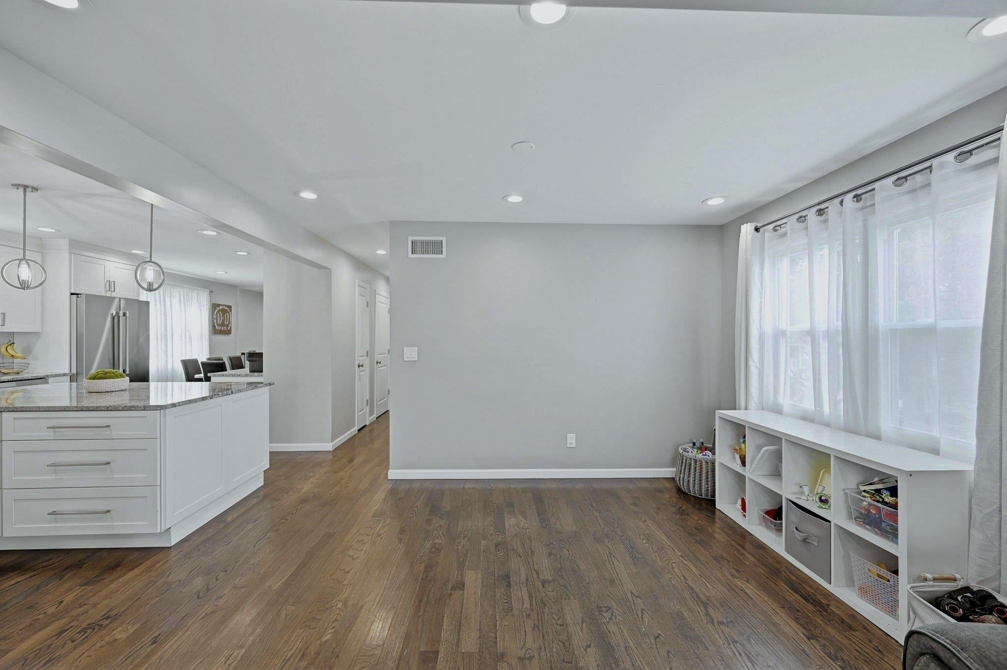 1135 Stonewall Ln, Secaucus, NJ 07094 photo