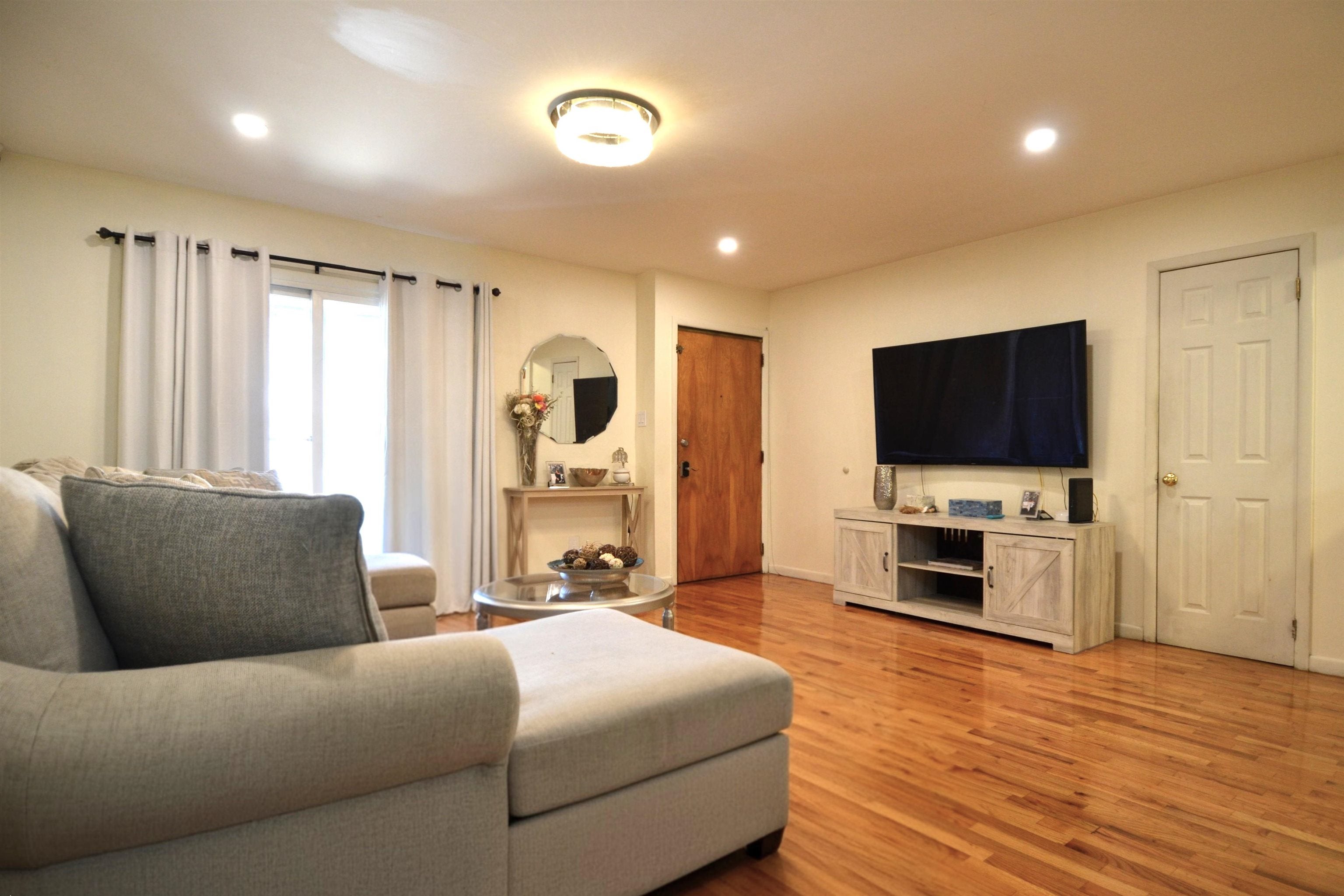 34 Trask Ave, Bayonne, NJ 07002 photo